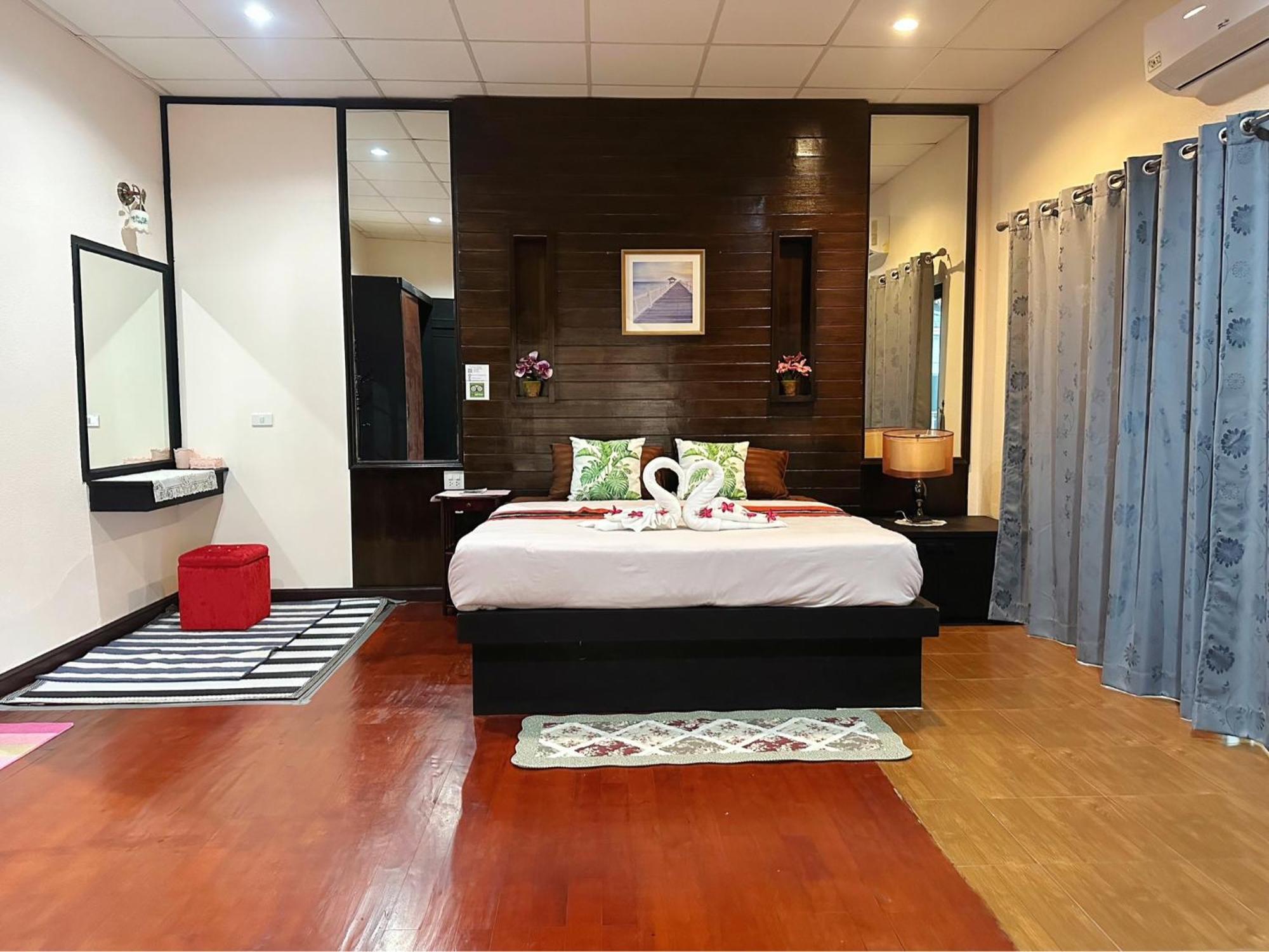 The Sun House Hotel Hua Hin Exterior photo
